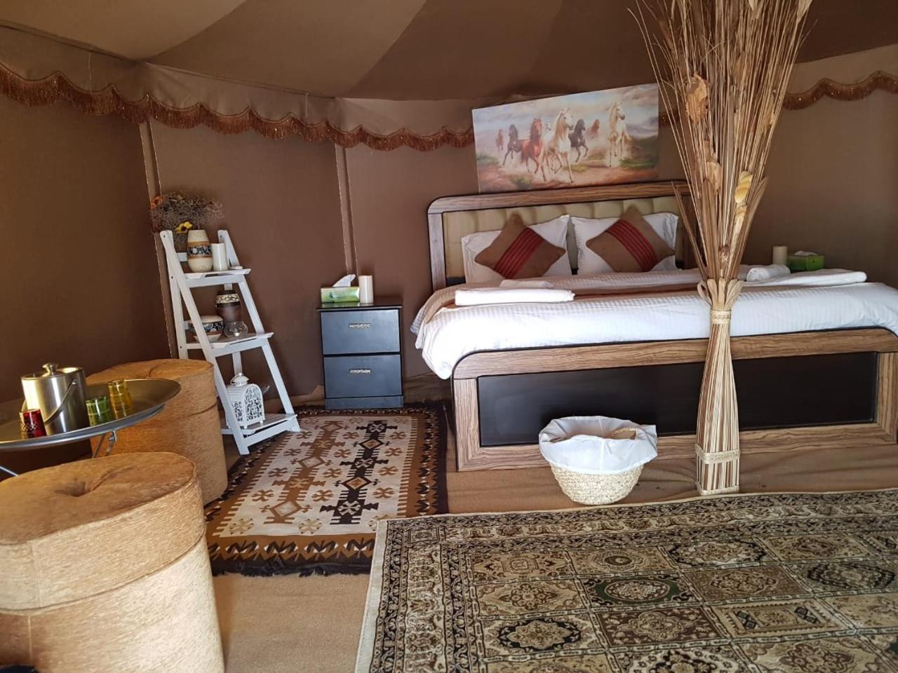 Alsarmadi Desert Camp Shāhiq Exteriör bild