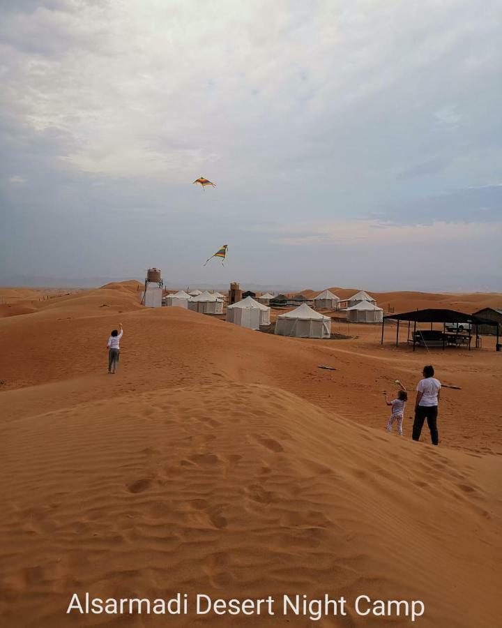 Alsarmadi Desert Camp Shāhiq Exteriör bild
