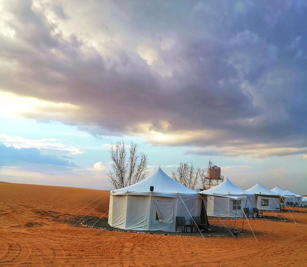 Alsarmadi Desert Camp Shāhiq Exteriör bild