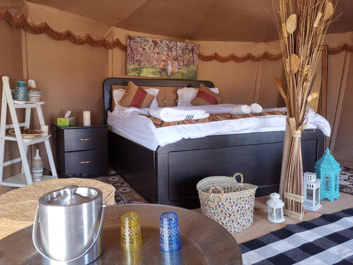 Alsarmadi Desert Camp Shāhiq Exteriör bild